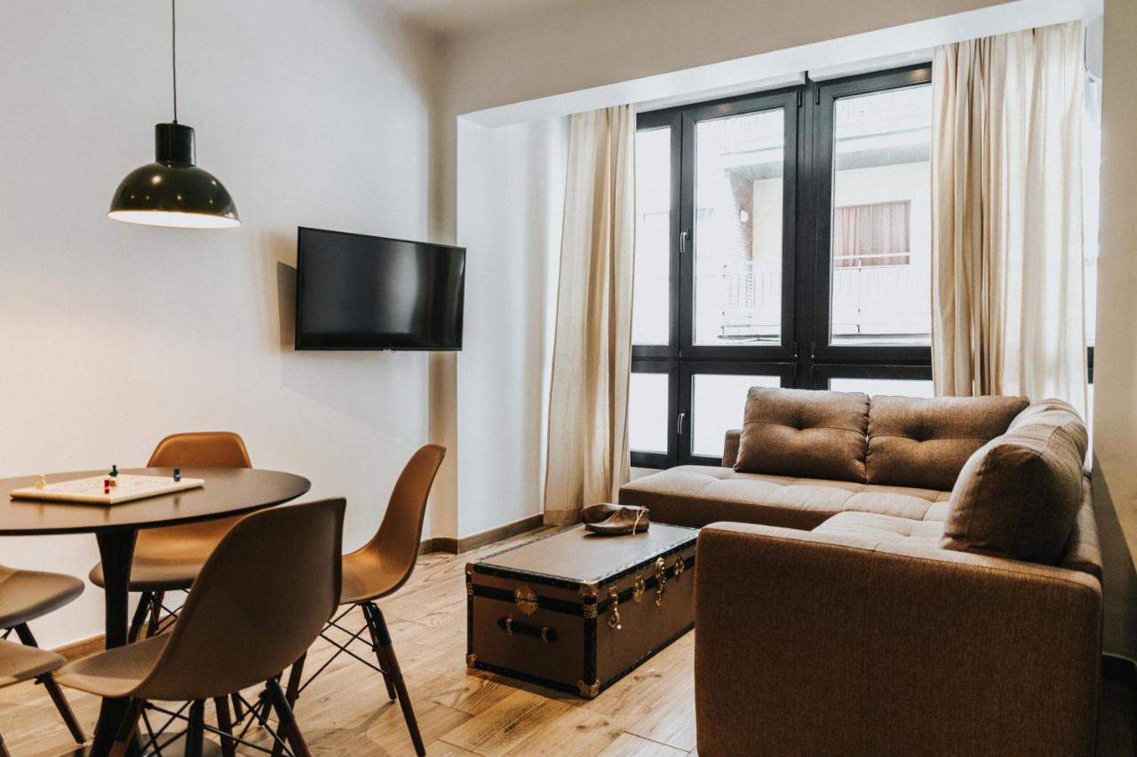 Contemporary Industrial By Rems Malaga